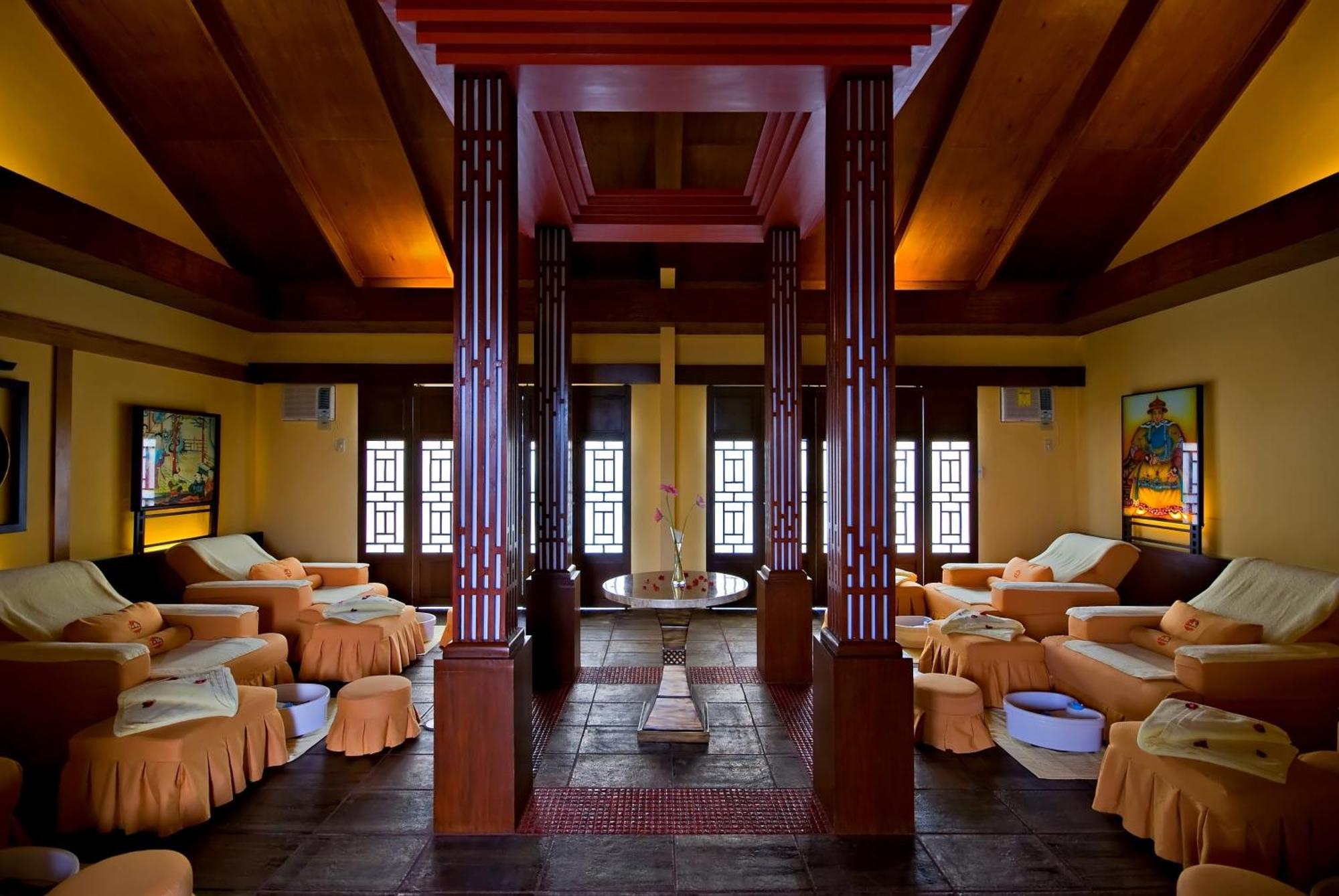 Henann Regency Resort And Spa Balabag  Экстерьер фото