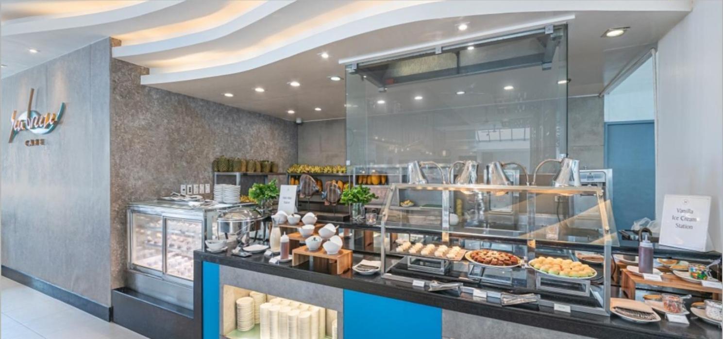 Henann Regency Resort And Spa Balabag  Экстерьер фото The buffet at the hotel