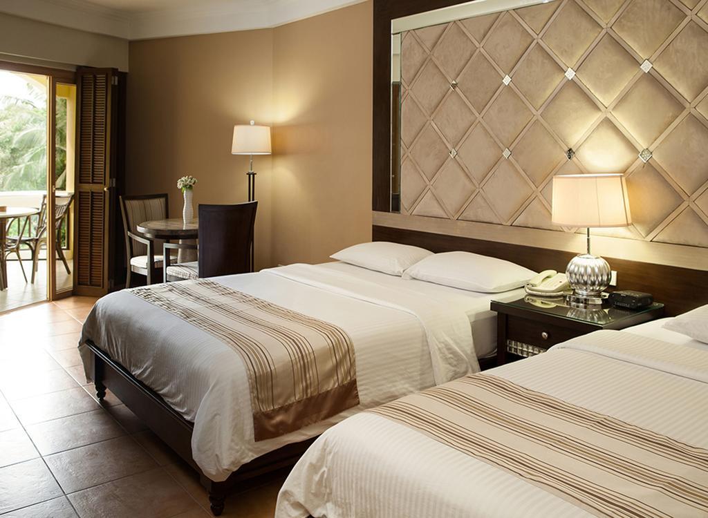 Henann Regency Resort And Spa Balabag  Экстерьер фото Deluxe Room